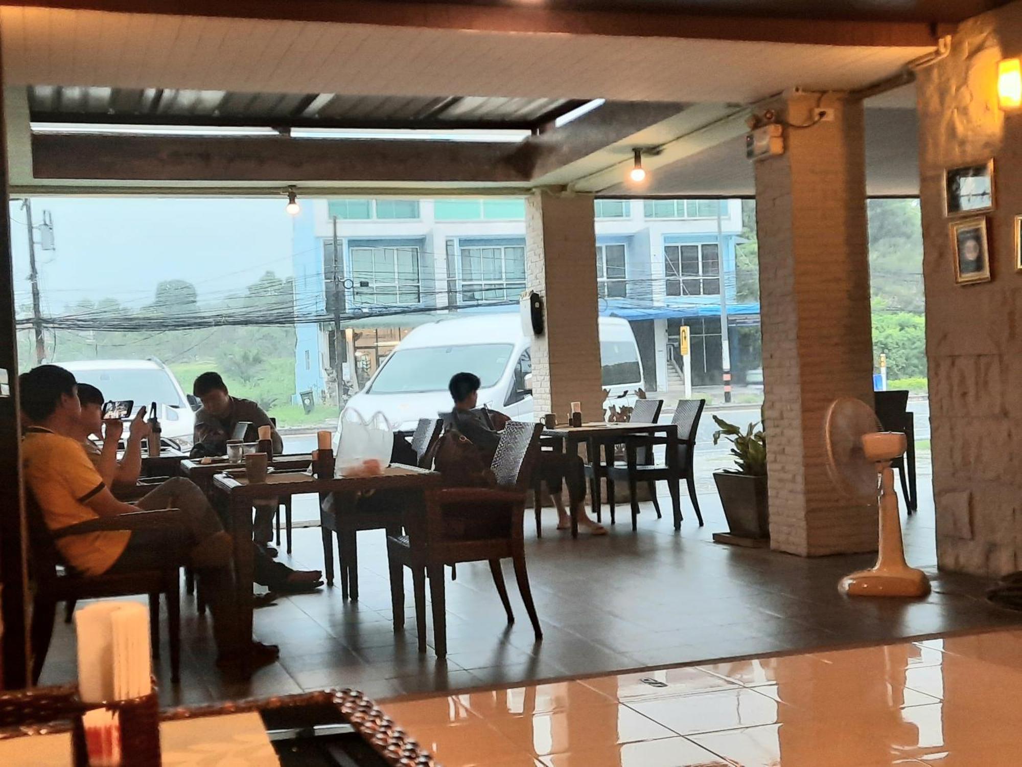 Purimas Resortel Rawai エクステリア 写真
